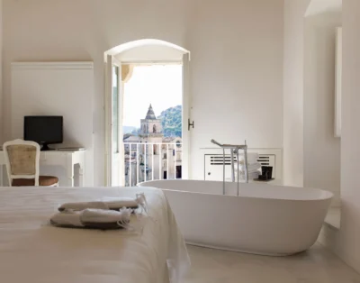 Luxury stay in the “Sassi of Matera”