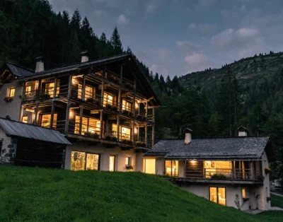 Exclusive chalet in the heart of the Dolomites